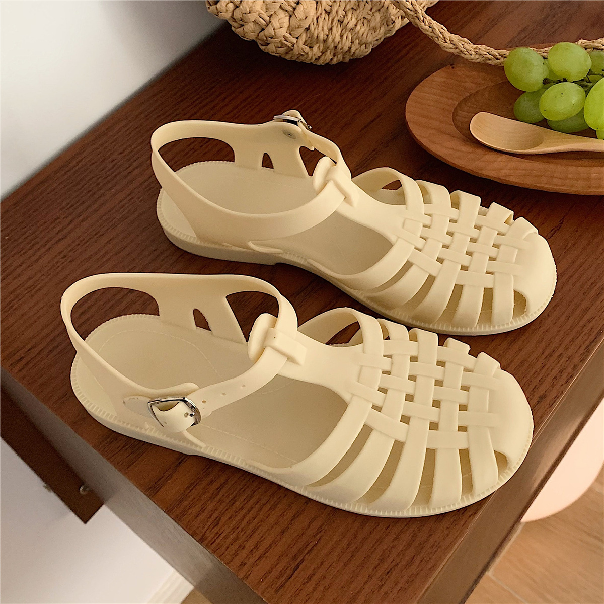 XIXITIAO/винтажные полые тканы – обзор и цена Jelly Sandal Women
