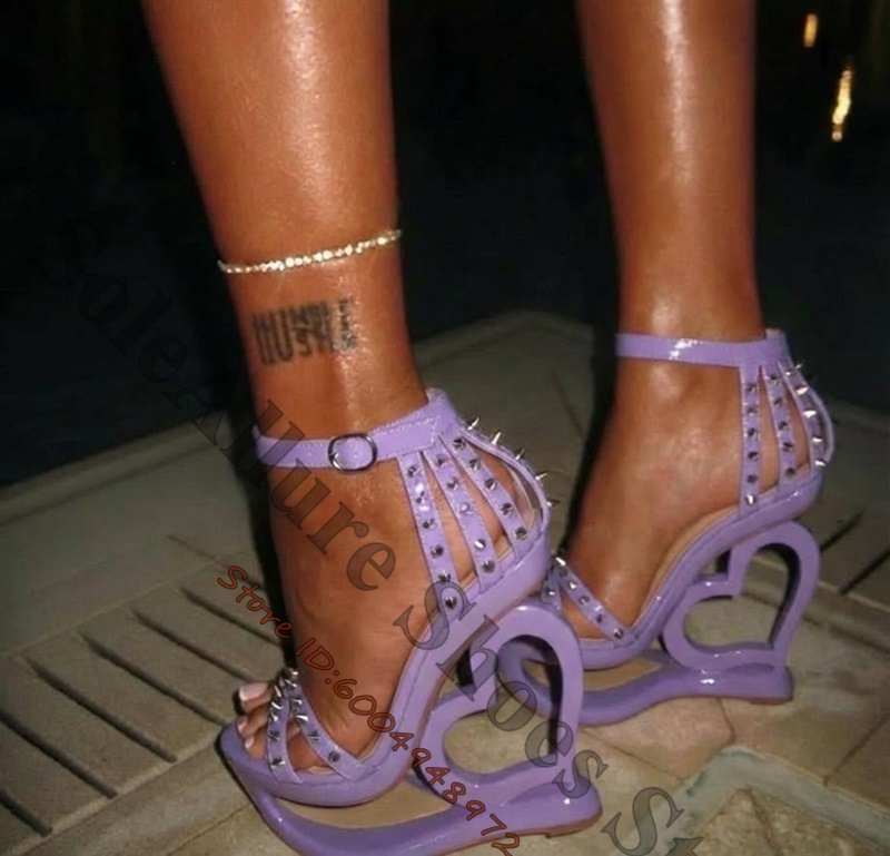 Ярко-розовые сандалии на танке – обзор и цена Wide Fit Heels
